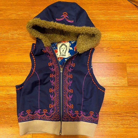 Free People vest with hood - Picture 1 of 6
